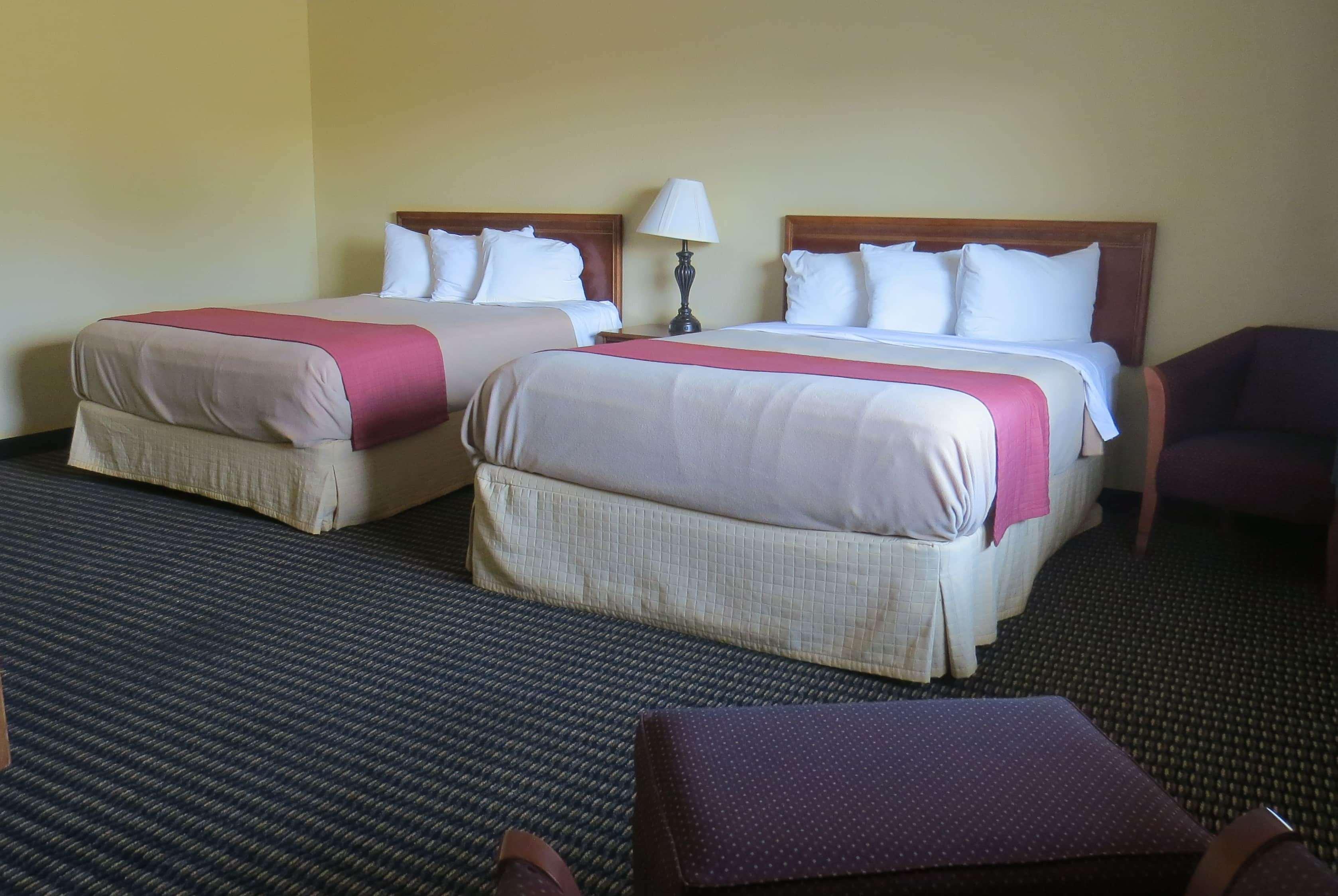 Travelodge By Wyndham Stratton Eksteriør bilde