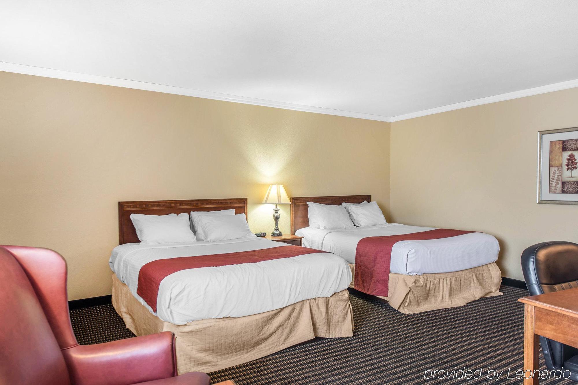 Travelodge By Wyndham Stratton Eksteriør bilde