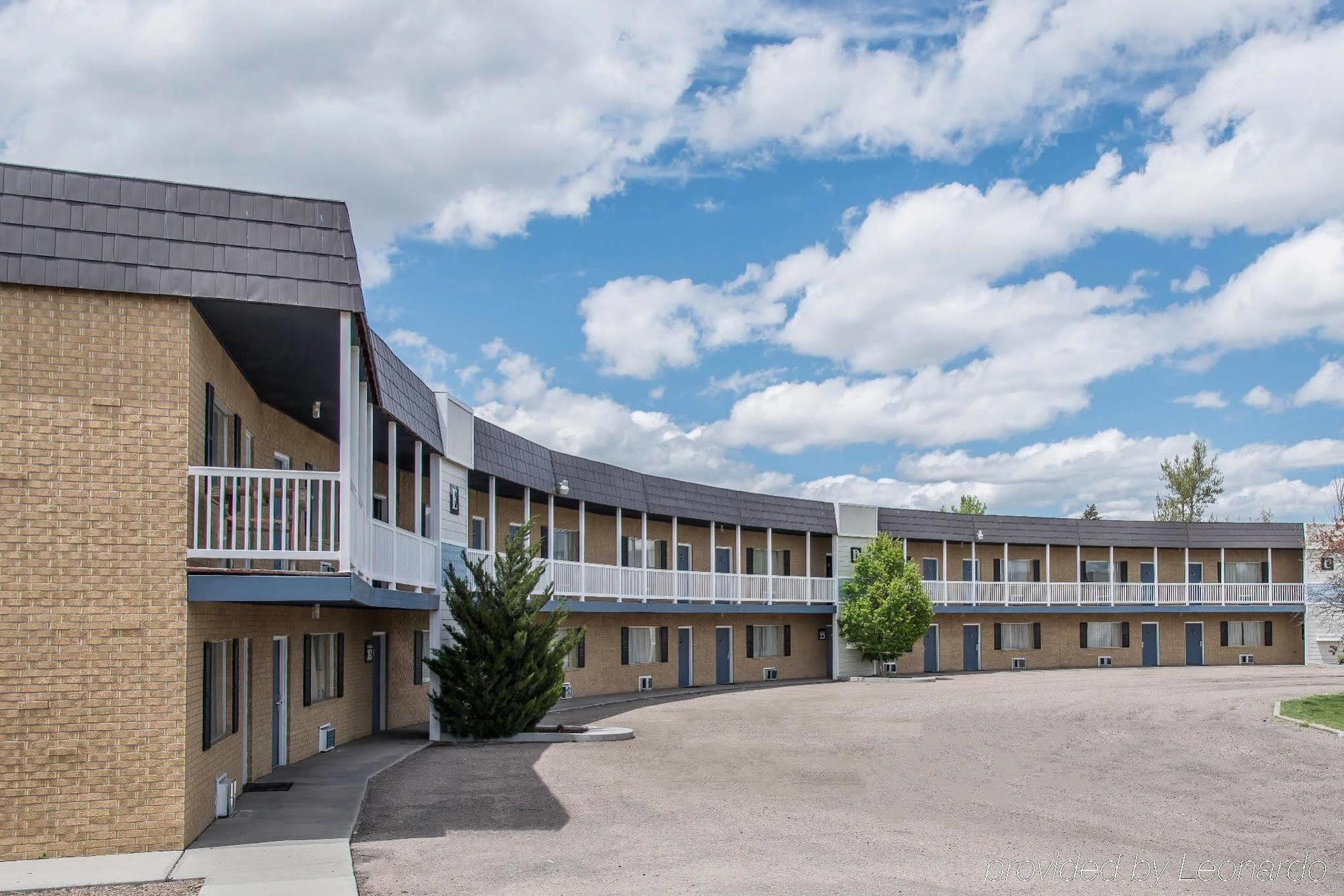 Travelodge By Wyndham Stratton Eksteriør bilde