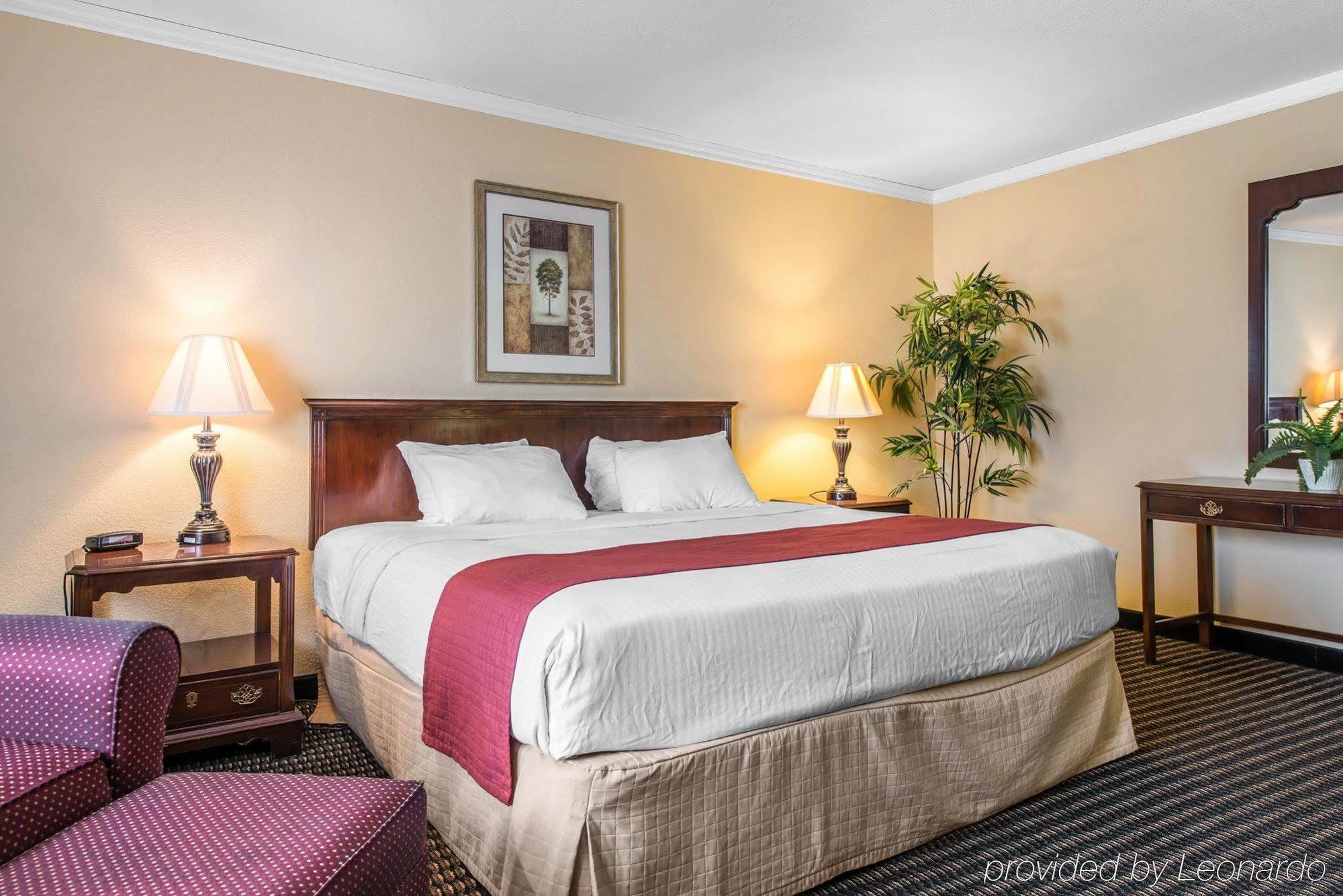 Travelodge By Wyndham Stratton Eksteriør bilde