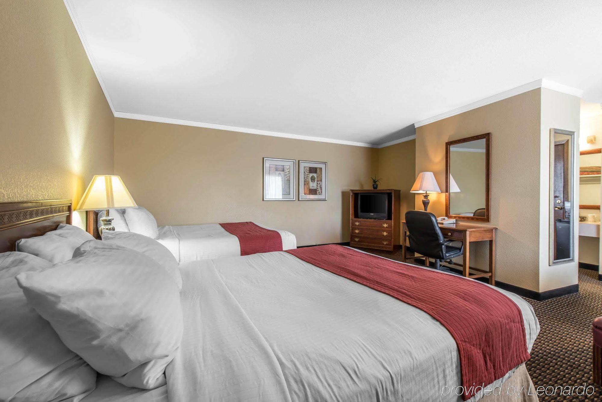 Travelodge By Wyndham Stratton Eksteriør bilde
